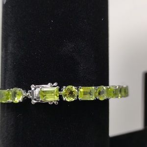 Peridot Sterling 925 Tennis Bracelet 7.5" Emerald and Round cut 24 Carats gemsto